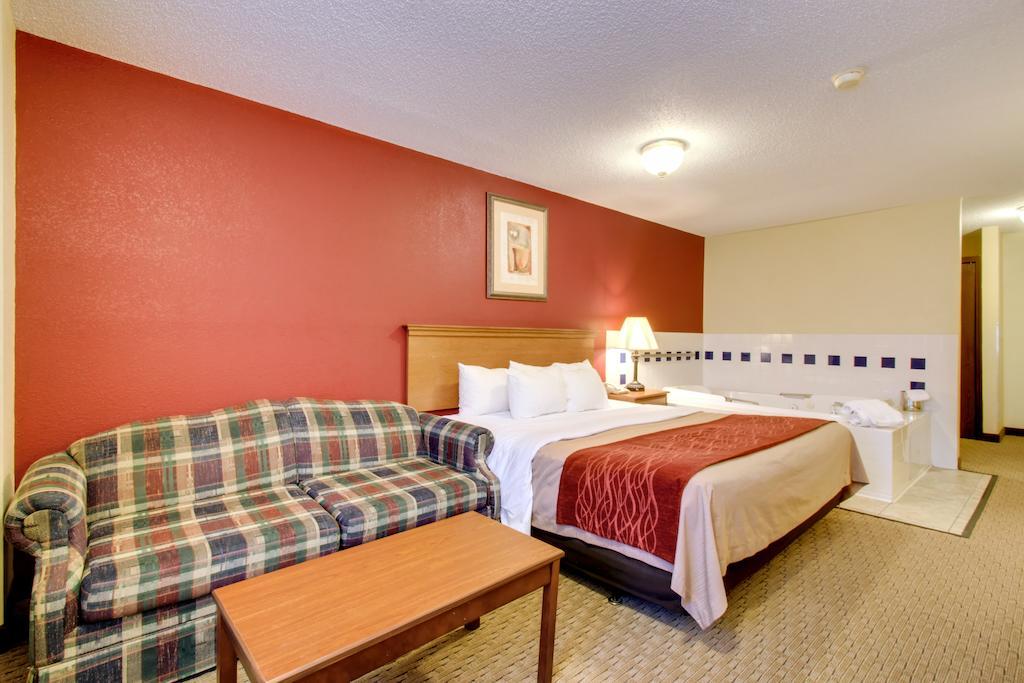 Baymont By Wyndham Fort Dodge Bagian luar foto