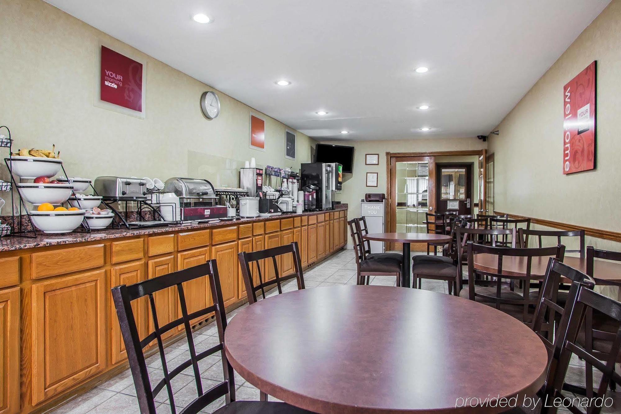 Baymont By Wyndham Fort Dodge Bagian luar foto